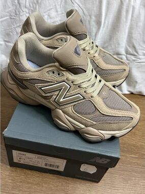 New Balance 9060 Sneakers Shoes Size Women’s - 8 Men’s 6.5